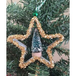 Handmade Cookie Cutter Bottle Brush Tree Diorama Ornament Tree Glitter Star O1